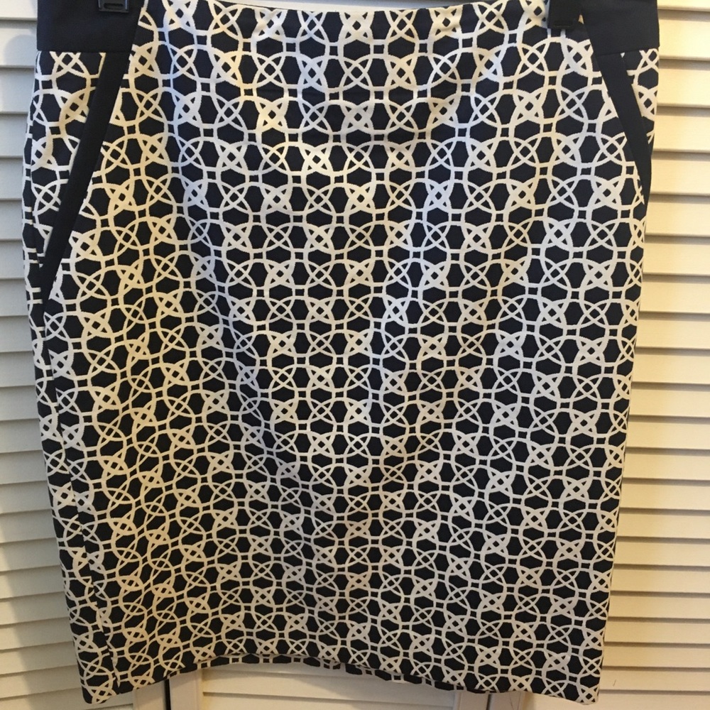 The Limited navy and white pencil skirt